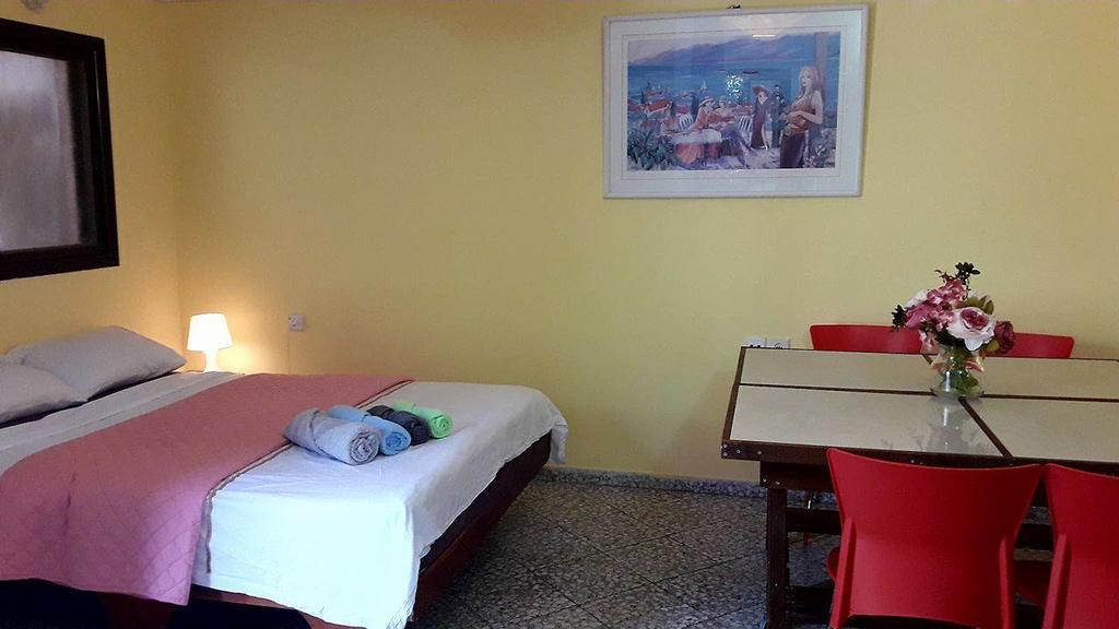 Lesanel - Guest House Αράντ Εξωτερικό φωτογραφία